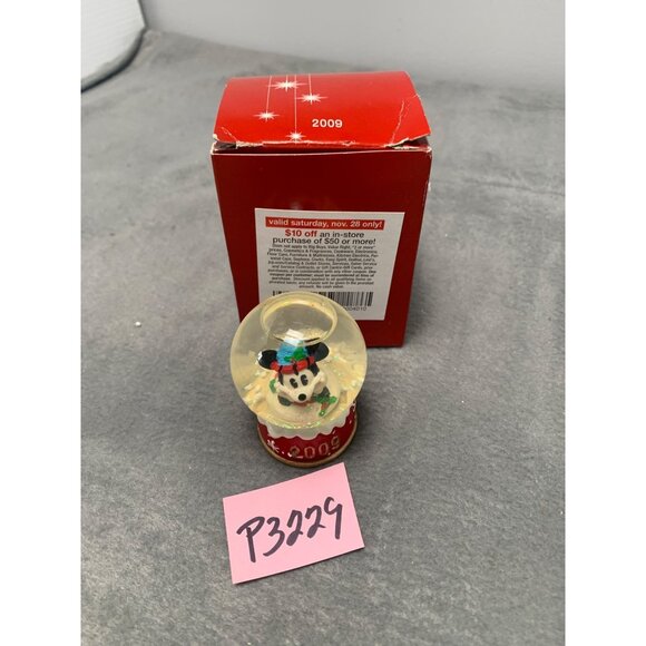 Disney Mickey Mouse 2009 Snow Globe Christmas Decoration with Glitter & Red Base - Picture 7 of 7